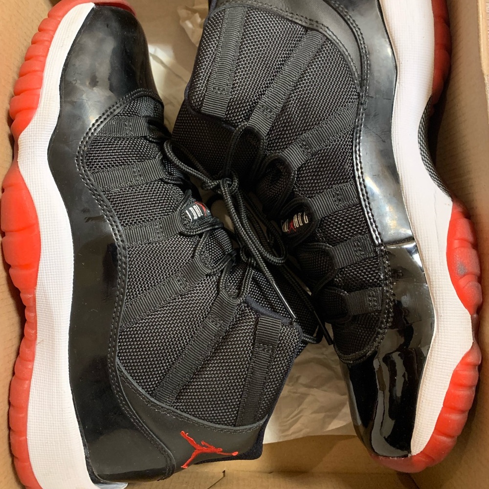 Jordan 11 Retro Playoffs Bred (2012) Size 7y